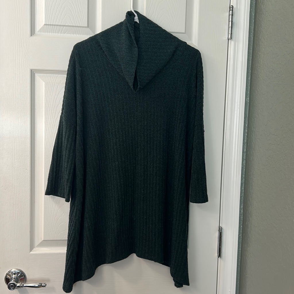 Sonoma Dark Green Cowl Neck Shirt. Size Xl